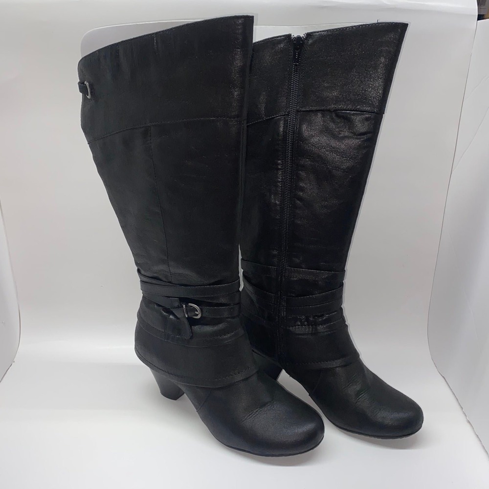BareTraps boots‎
